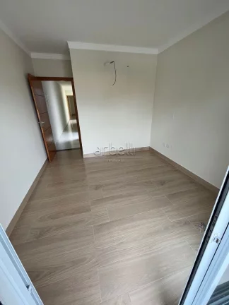 Imagem Sobrado com 165 metros quadrados, com 3 dormitórios sendo 1 suíte com varanda, 3 banheiros, 1 lava...