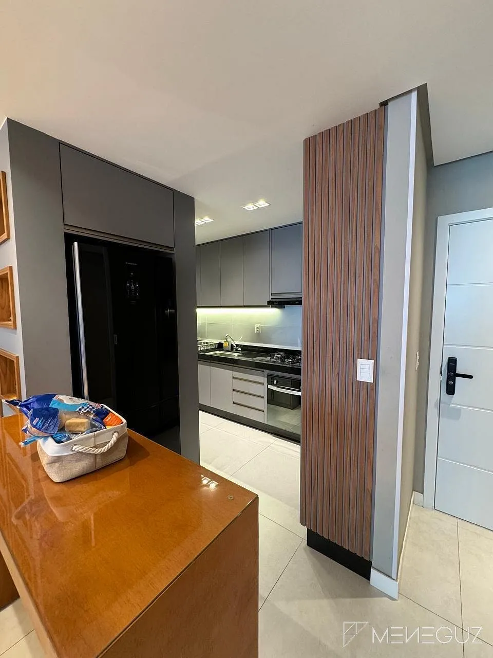 Imagem PRÉDIO AREZZO RESIDENCE APARTAMENTO NA PRAIA DO MORRO - GUARAPARI - ES 30 METROS DO MAR (PORTEIRA FECHADA)