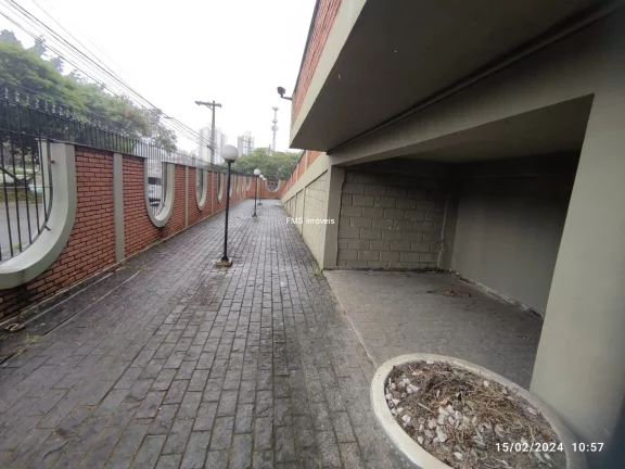 Imagem Prédio comercial com 4.078m² de área total próx. a Vila Sônia.