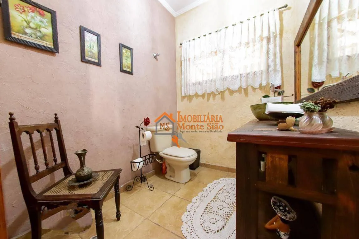 Imagem Sobrado com 4 dormitórios à venda, 267 m² por R$ 949.000,00 - Vila Barros - Guarulhos/SP
