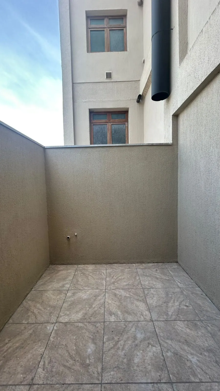 Imagem Apartamento 2 dormitórios no bairro Medianeira em Porto Alegre para Alugar