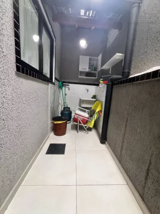 Imagem Casa Térrea em Condomínio, bairro Maracanã - A 300 Metros da Praia