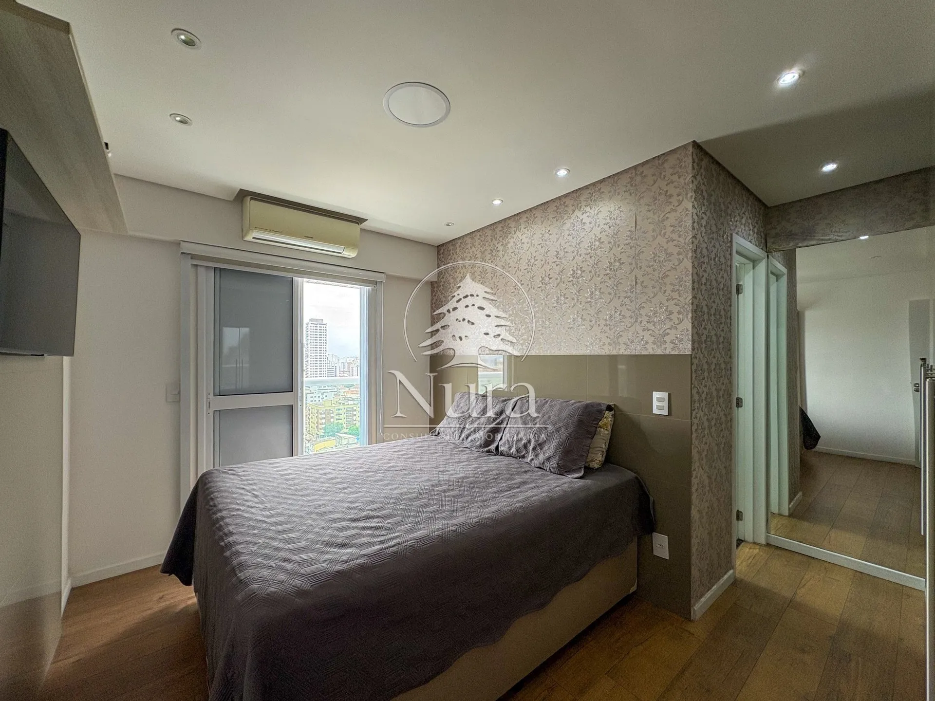 Imagem Apartamento de 2 quartos, 76m² no bairro Embaré, em Santos
