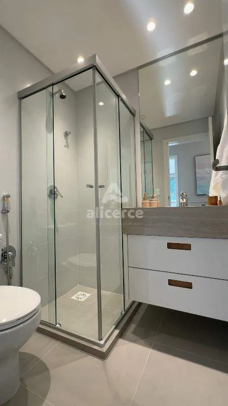 Imagem Apartamento à venda com 2 quartos 1 suíte, 72m² em Cacupé Florianópolis