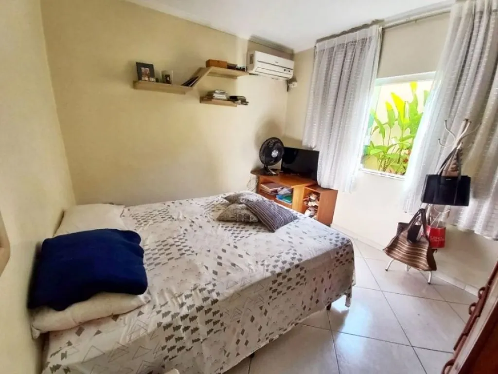 Imagem CASA COM 200,00 m² - CANTO DO FORTE - PRAIA GRANDE SP