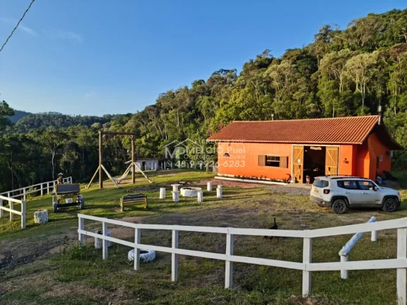 Foto do imóvel Propriedade rural de sítio e alto padrão com negócio de locação de cabanas. São 13 hectares escritura pública 05 cabanas 01 sede em Alfredo Wagner SC