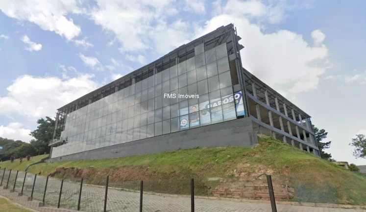 Imagem Conjunto comercial com 1200m2 na Raposo Tavares
