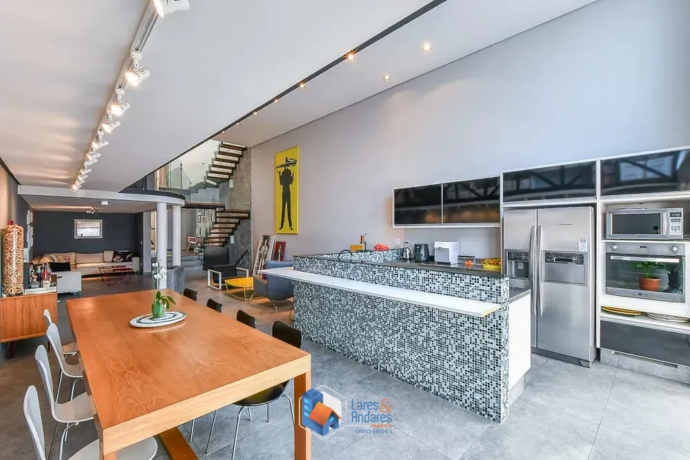Imagem Casa para venda em Aclimação com 3 quartos, sendo 3 suítes, 400m²