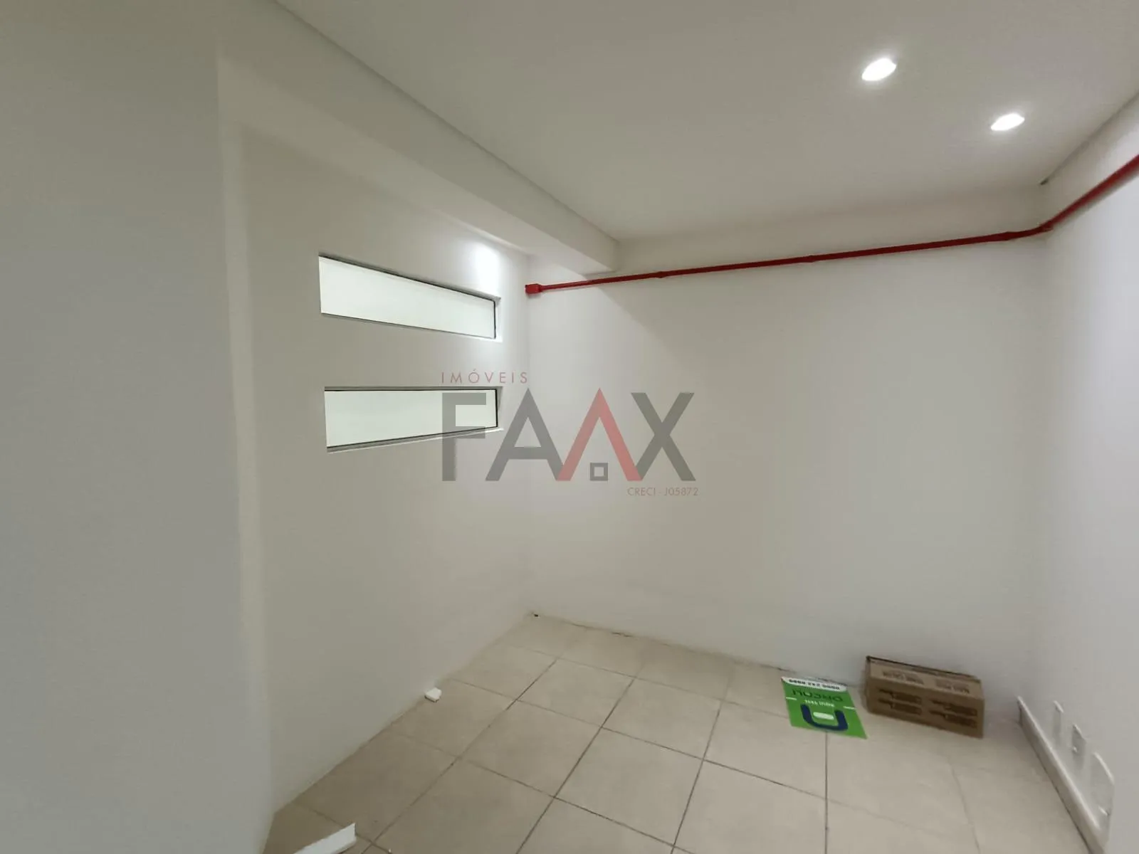 Imagem Sala Comercial para locação, frente a Lagoa das Lagrimas com vista privilegiada