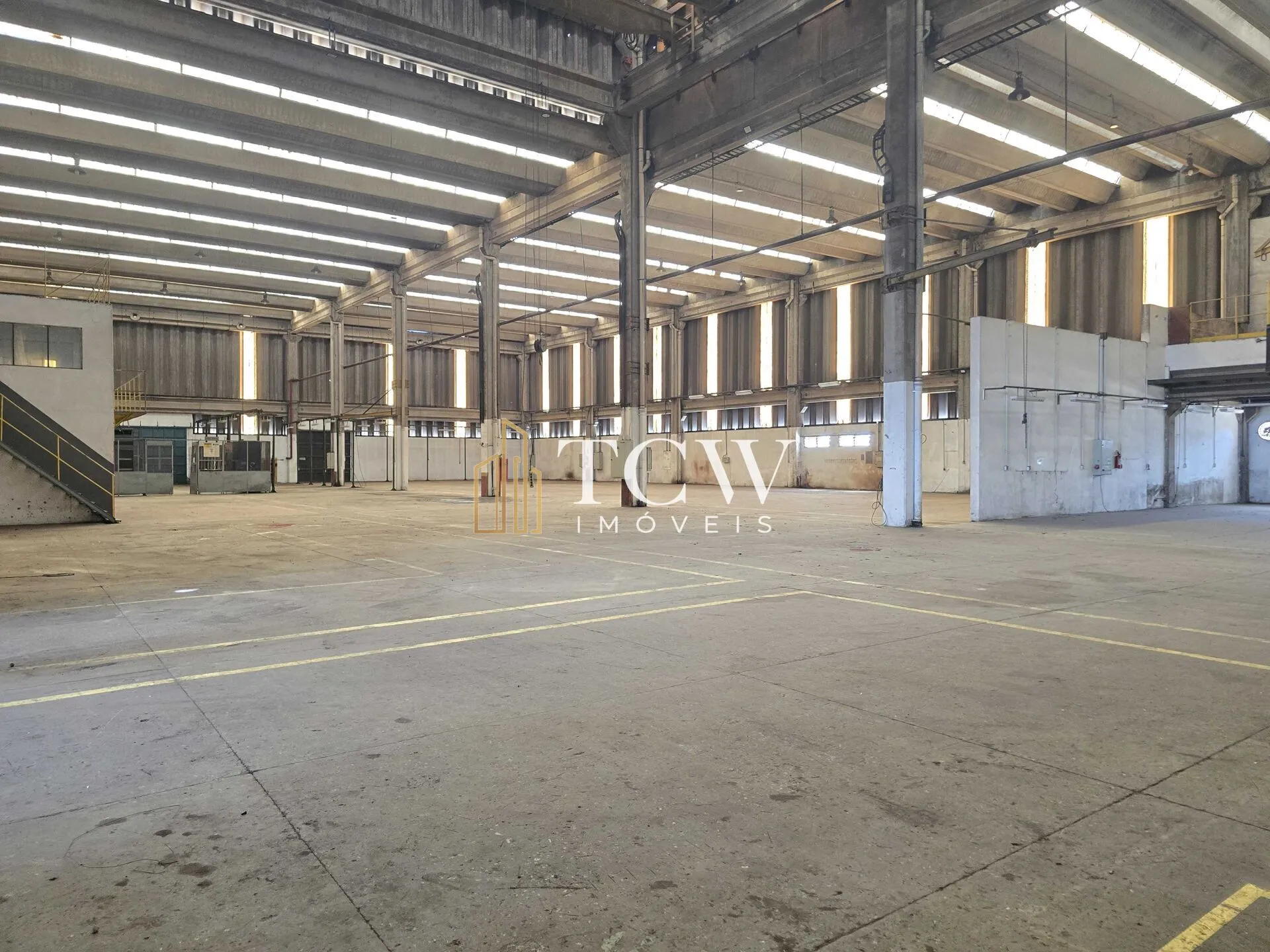 Imagem Galpão Industrial à Venda em Cumbica - Guarulhos/SP | 8.000 m² Construídos | Terreno 20.000 m²