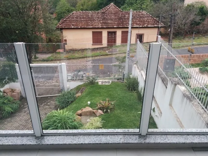 Imagem Casa para Venda - 217m², 3 dormitórios, sendo 1 suites, 3 vagas - Teresópolis