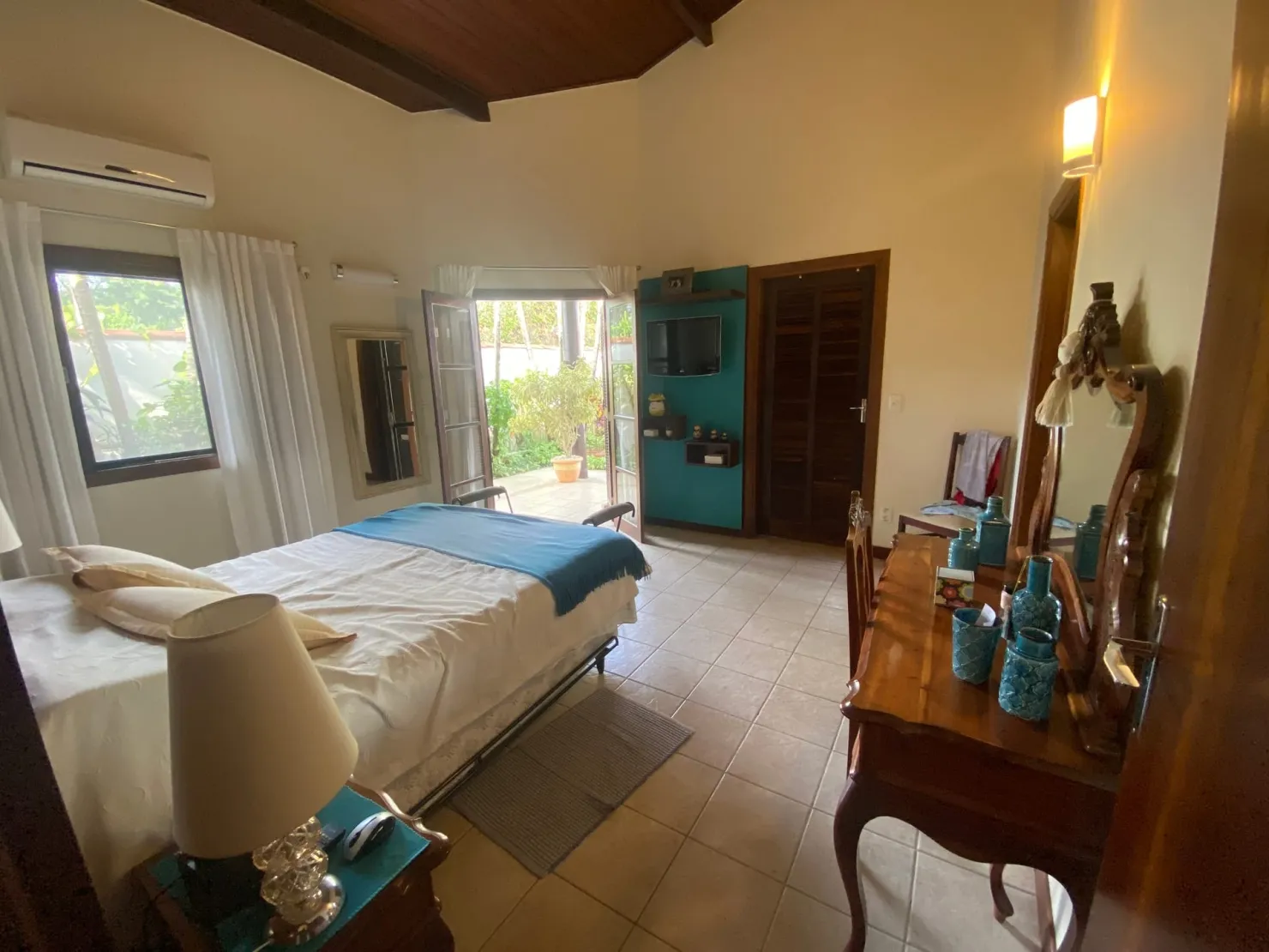 Imagem Casa à venda 3 Quartos, 1 Suite, 4 Vagas, 600M², Internacional Park, Guaratinguetá - SP