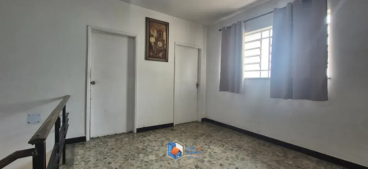 Imagem Casa para venda em Aclimação com 4 quartos, sendo 1 suíte, 215m²