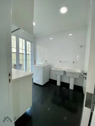 Imagem Casa de Condomínio em Alphaville - Santana de Parnaíba, SP
