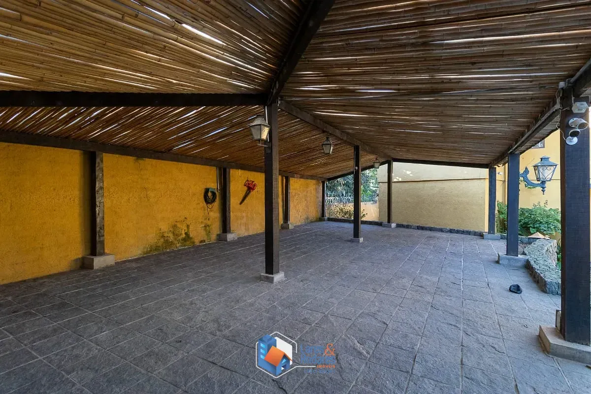 Imagem Casa comercial para venda em Guarapiranga, 650m²