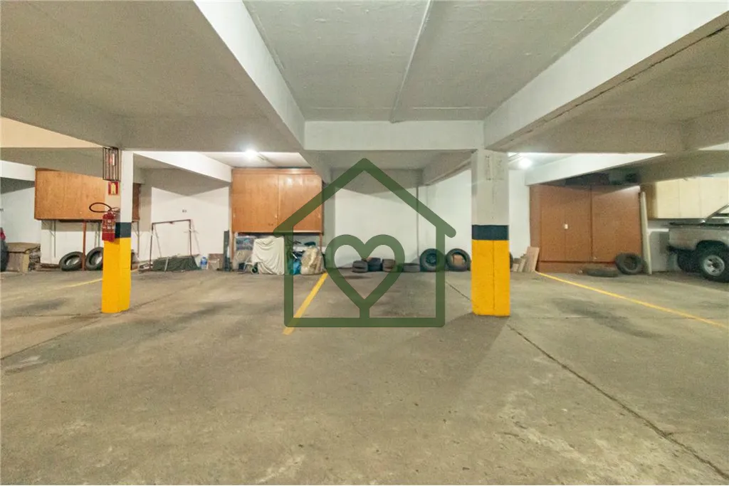 Imagem Amplo apartamento de 120m2, de frente, com 3 dormitÃ³rios, sendo 1 suÃ­te, vaga de garagem e dependÃ...