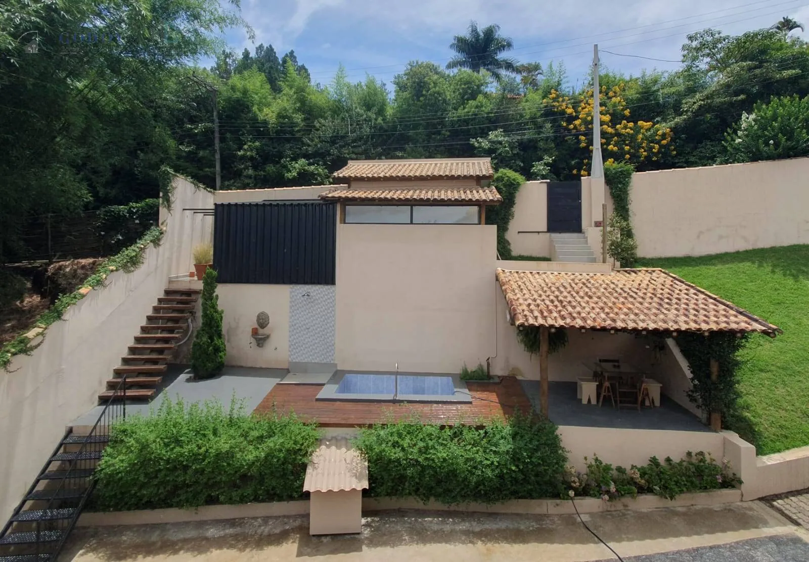 Imagem Casa completa com edícula, piscina e excelente espaço - Vila Rica