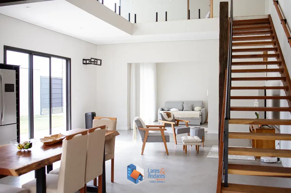 Imagem Casa no condomínio Chácara Jaraguá para venda com 2 quartos, sendo 2 suítes, 278m²