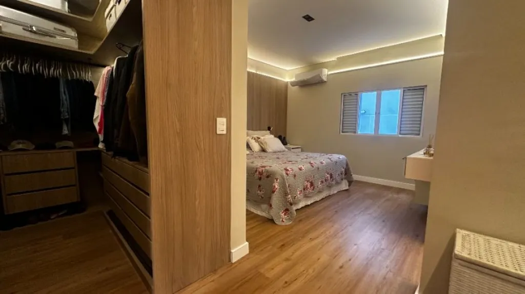Imagem CASA COM 300,00 m² - CANTO DO FORTE - PRAIA GRANDE SP