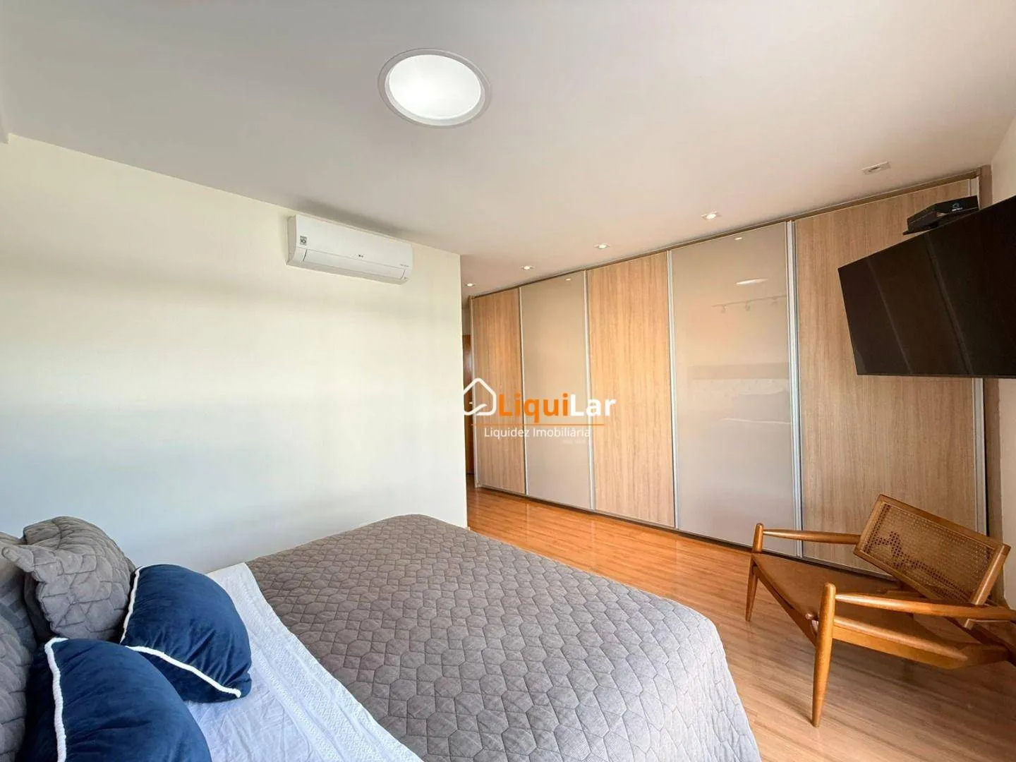 Imagem Apartamento de Alto Padrão no Johan Strauss com 3 Suítes, Planejados e 3 Vagas na Av. Mato Grosso