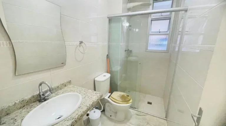 Imagem Excelente apartamento no forte com 3 dormitórios somente à vista!!!
