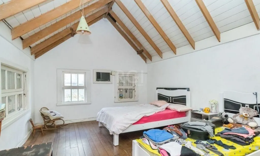 Imagem Casa Para Comprar com 3 quartos e 3 vagas no Rio Branco