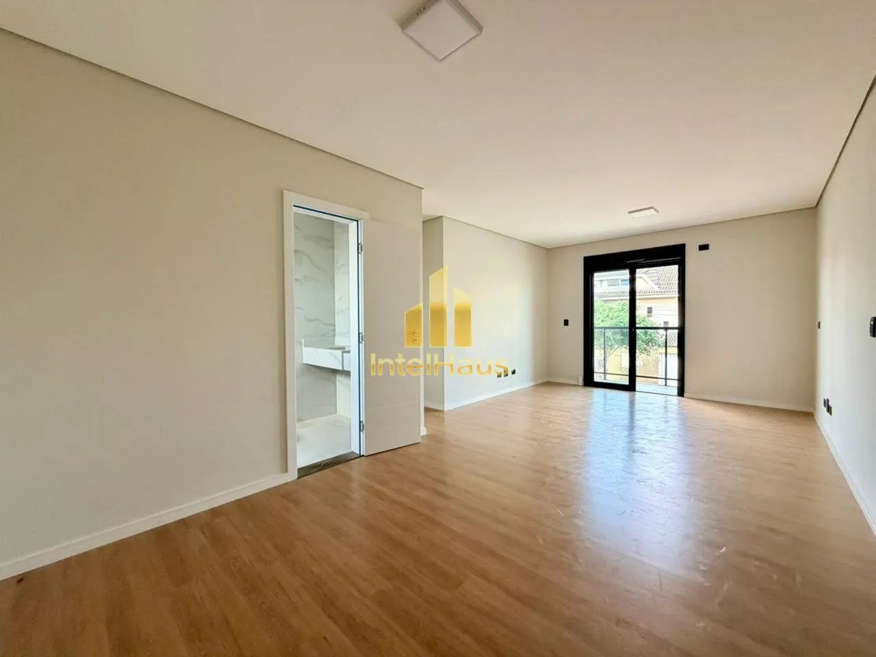 Imagem Excelente sobrado de alto padrão com 155 m² de área construída, localizado no bairro Cidade Jard...