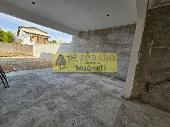 Imagem Casa de Alto Padrão em Fase de Acabamento no Pontal Santa Marina: 3 Quartos, 1 Suíte, 4 Banheiros, 157m². Próxima ao Shopping Serramar, UNITAU