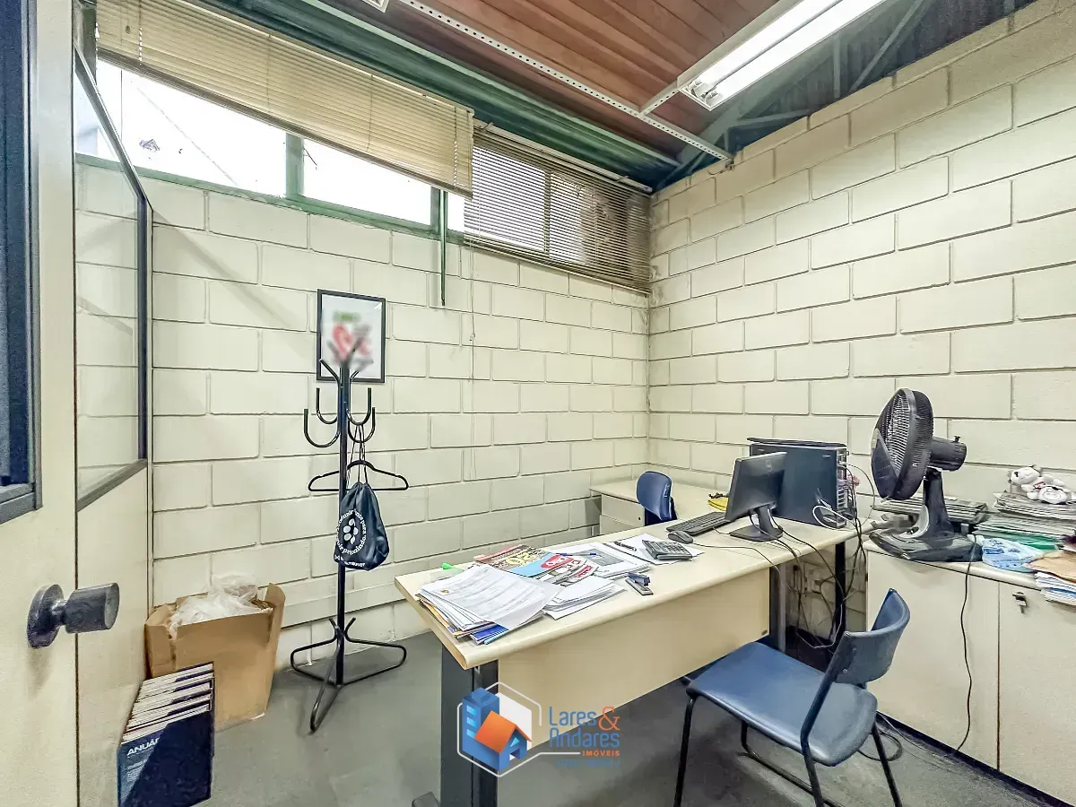 Imagem Casa comercial para venda em Água Branca, 436m²