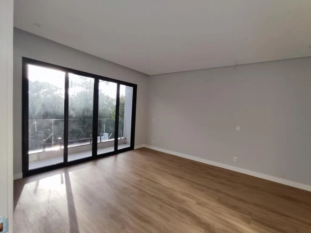 Imagem Ampla residência de 340m² localizada no Alphaville Nova Esplanada 1.