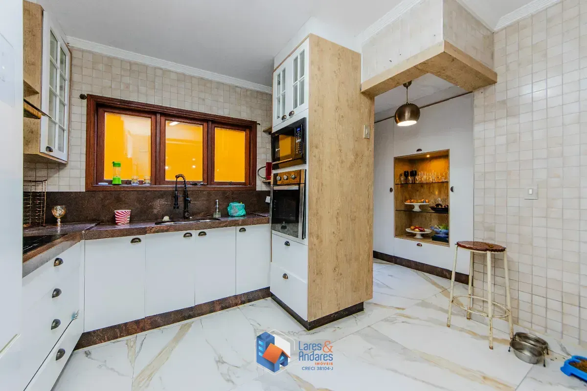 Imagem Casa em condomínio para venda e locação em Tremembé com 4 quartos, sendo 4 suítes, 557m²
