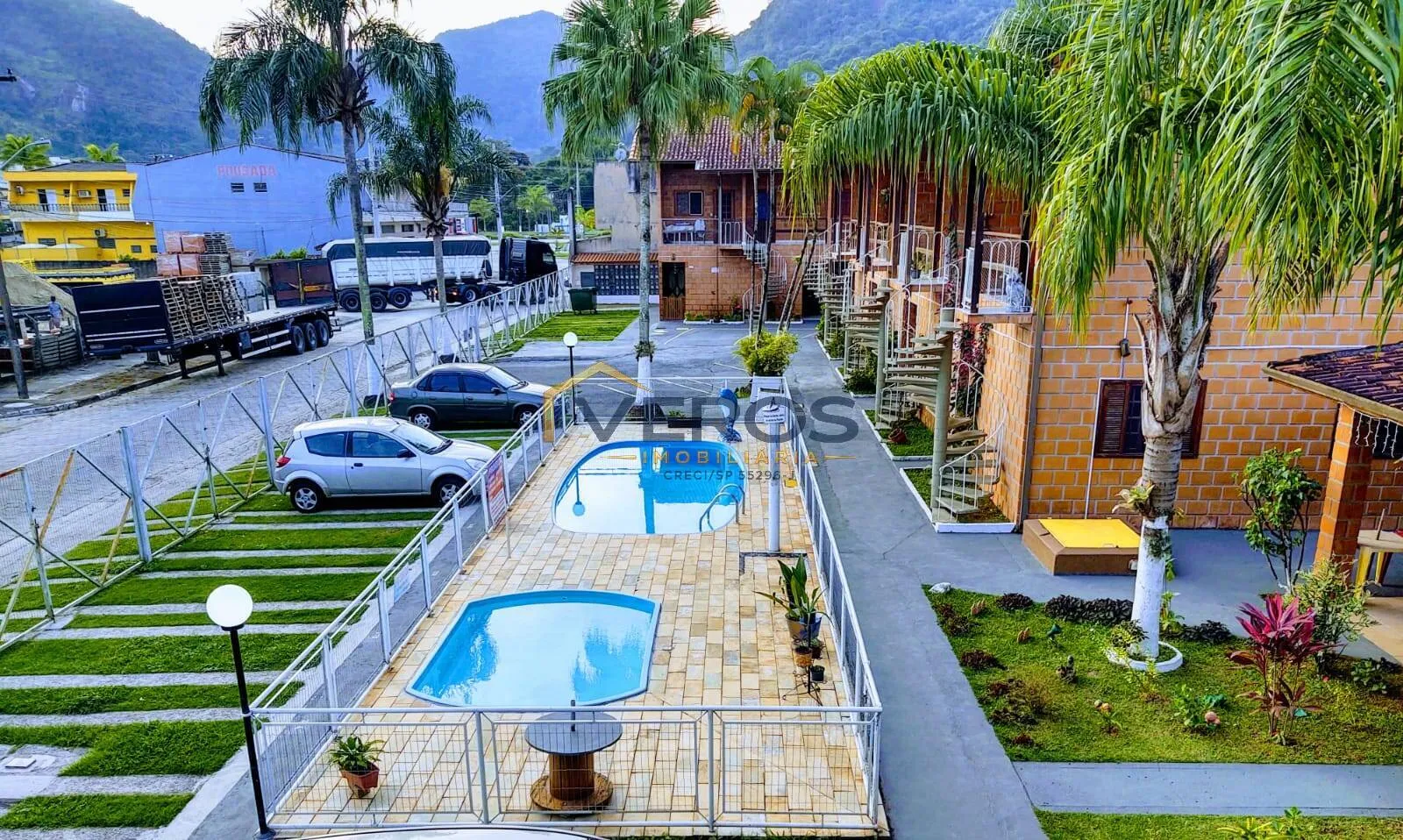 Imagem Apartamento Pequeno Mobiliado à Venda na Martim de Sá Caraguatatuba
