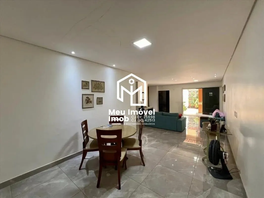 Imagem Condomínio Jardins Casa 4 Quartos 3 Suítes 2 Vagas 350m²