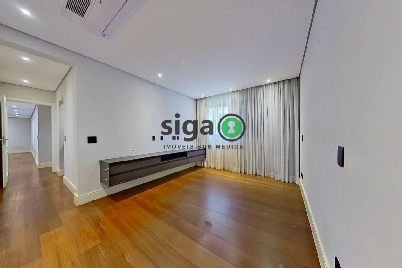 Imagem Apartamento à venda em Moema Índios - 213m², 3 dormitórios sendo 2 suítes, 4 vagas, reformado