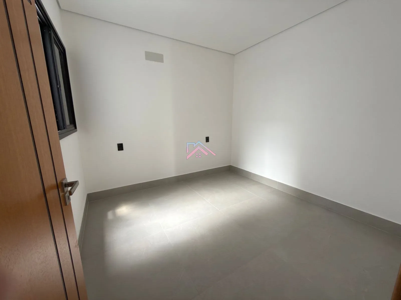 Imagem Casa à venda - Área útil 75 m2 com 3 dormitórios sendo 1 suíte com closet - 2 vagas - Jardim Vale Ve