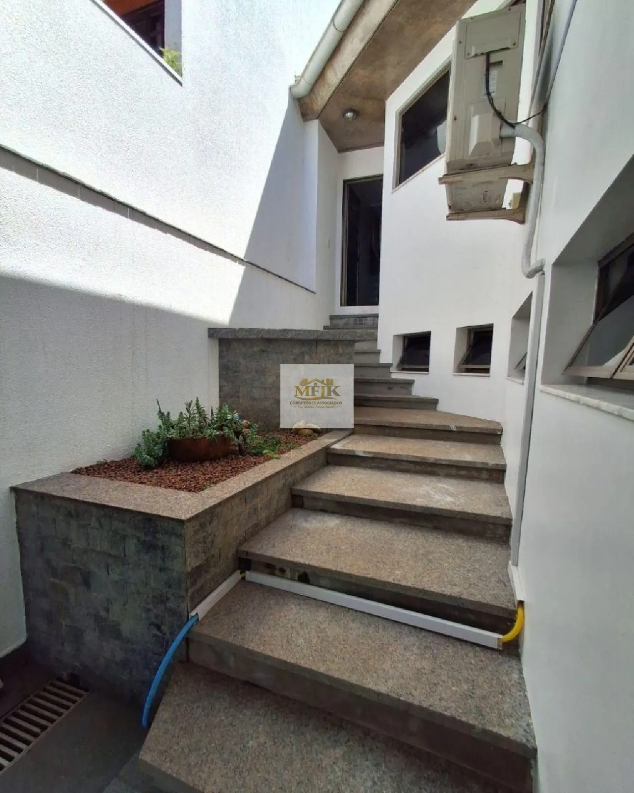 Imagem Imperdível! Casa beira mar com 4 suítes no Atami Norte, Pontal do Paraná-PR - 297m² - 2 vagas - Agende sua visita!