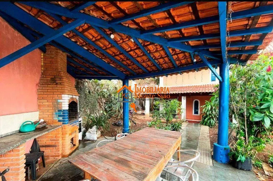 Imagem Casa com 3 dormitórios à venda, 388 m² por R$ 1.100.000,00 - Jardim Santo Afonso - Guarulhos/SP
