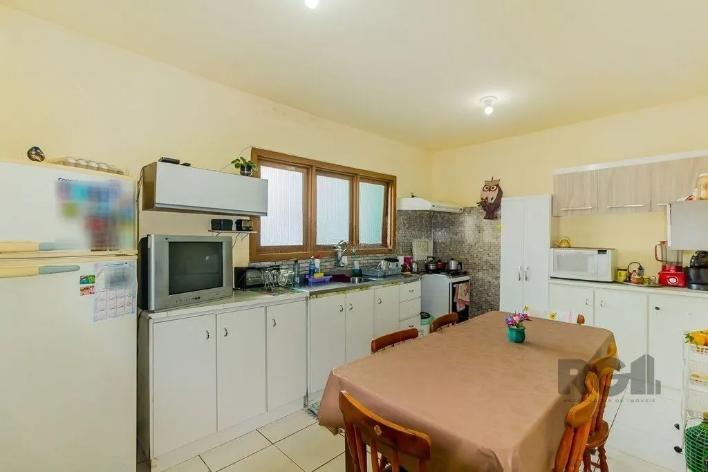 Imagem Casa 242m² - 5 dormitórios, 6 vagas no bairro Cristo Redentor