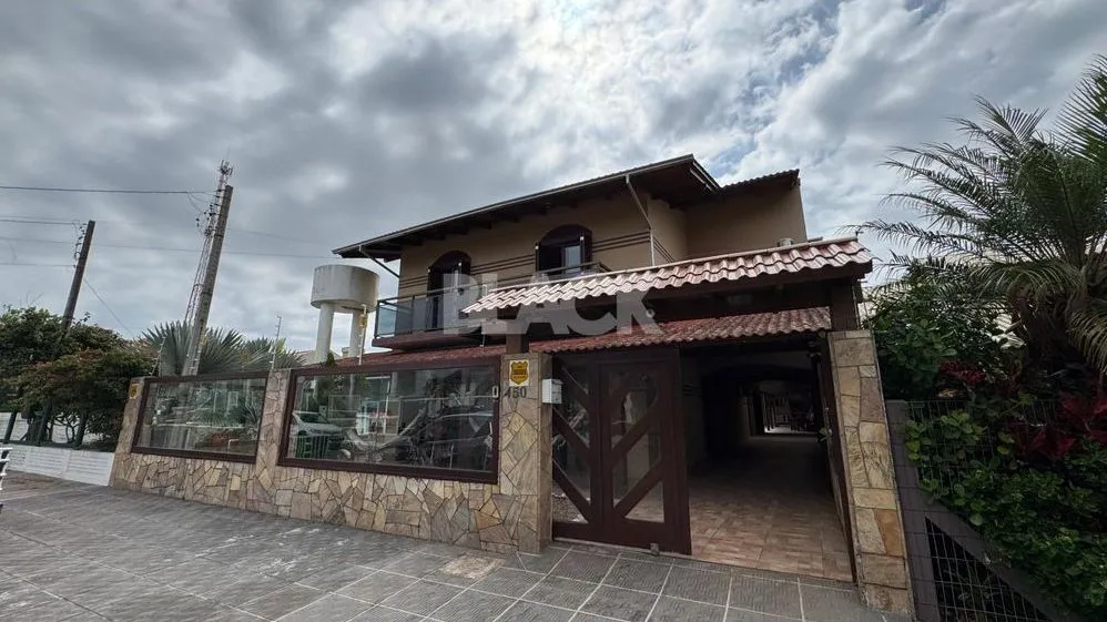 Foto do imóvel Casa à venda em Torres, Praia da Cal, com 5 quartos, 450m2