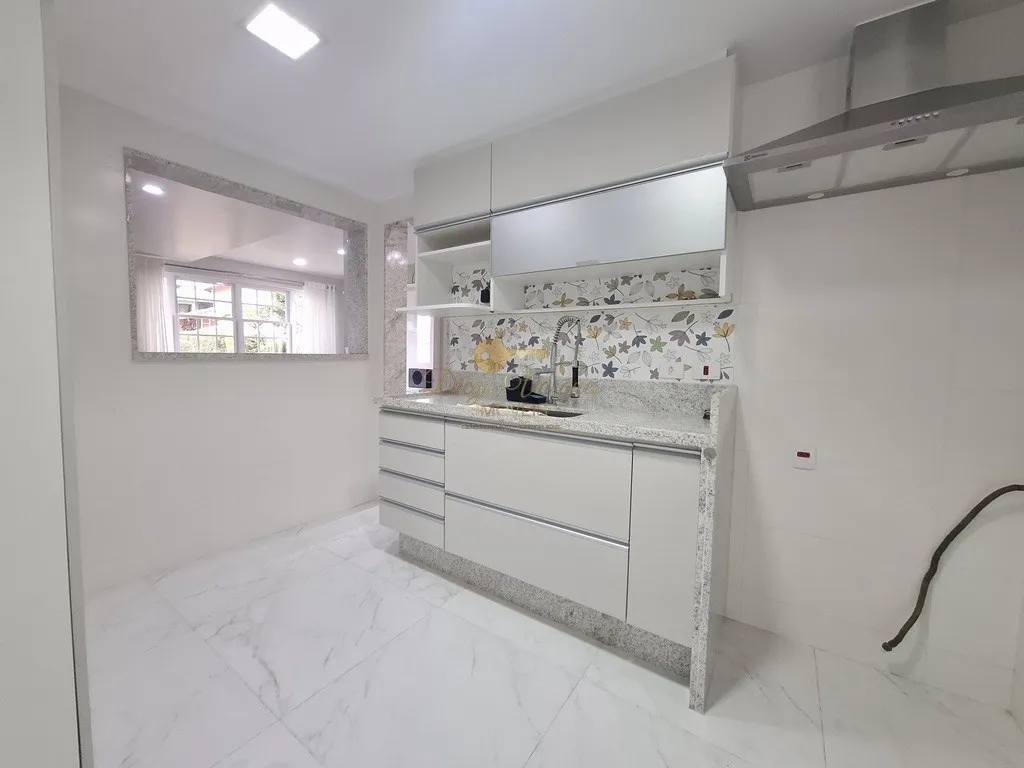 Imagem Casa em Condomínio para Venda em Teresópolis / RJ no bairro Green Valley