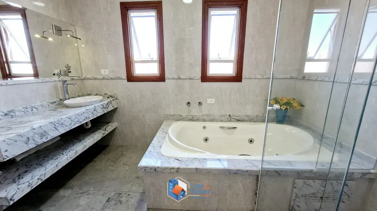 Imagem Sobrado para venda em Vila Maria com 3 quartos, sendo 1 suíte, 223m²