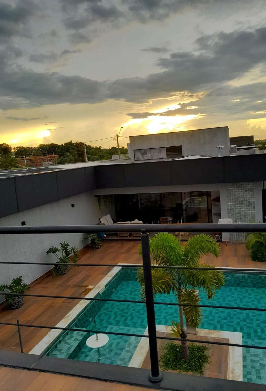Imagem Luxuosa Casa no Condomínio Ecoresidencial Jequitibá ? 3 Suítes, Piscina, Academia e Muito Mais