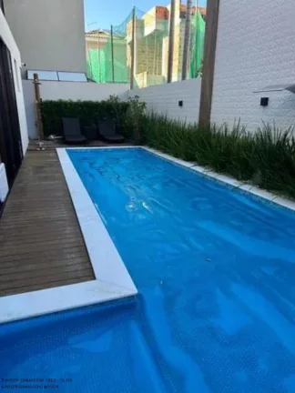 Imagem Casa alto padrão a venda na Av. Priscila Dutra