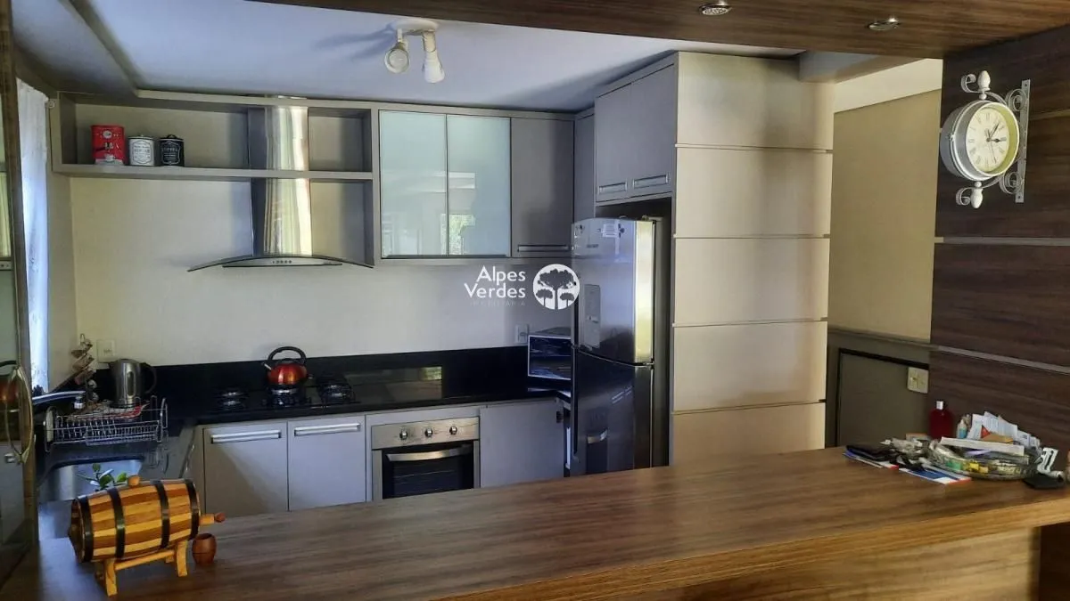 Foto do imóvel Vende-se casa em Gramado no bairro Carniel a 8 minutos da Rua Coberta
