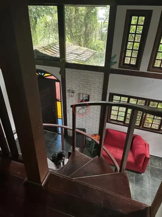 Imagem CASA ACONCHEGANTE EM CAMBURY, ACEITA PERMUTA COMO PARTE DE PAGAMENTO EM SÃO PAULO E SANTOS
