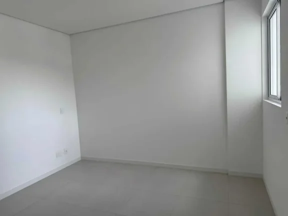 Imagem Apartamento com 2 dormitórios sendo 1 suíte e 1 vaga de garagem em Balneário Camboriú