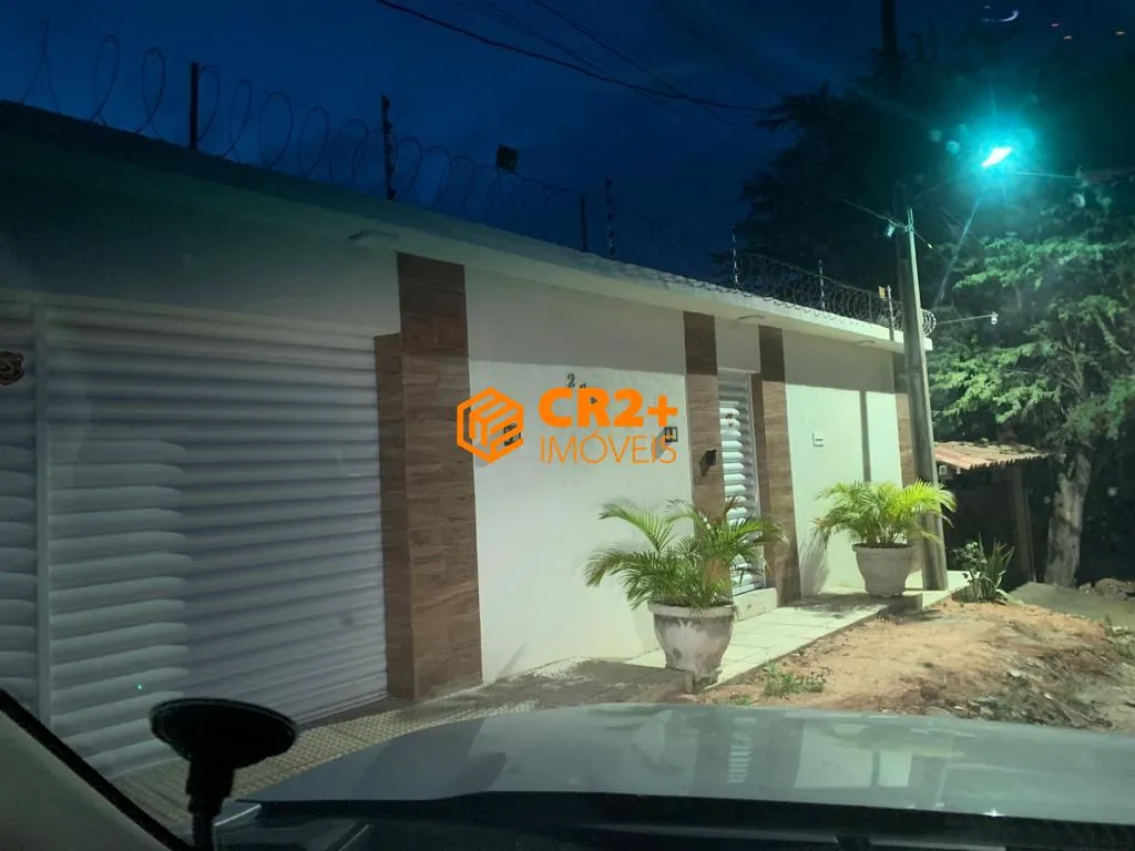 Imagem Vendo casa 05 quartos, 02 suítes, 10 vagas para carros 245m2 em Gravata.