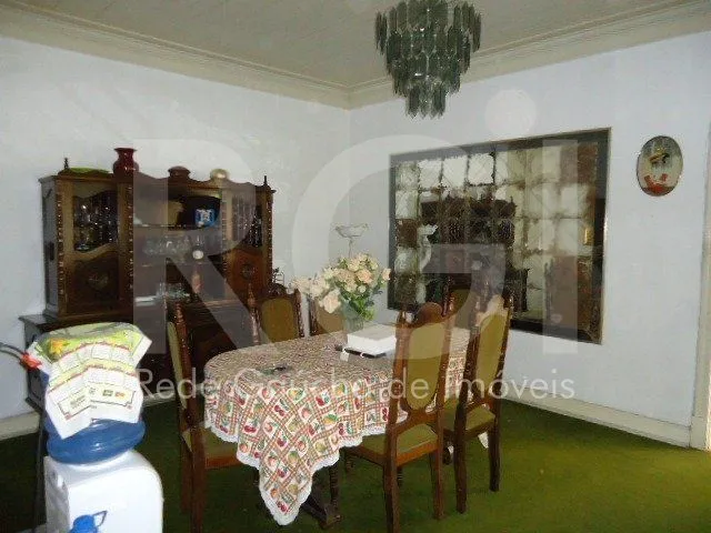 Imagem Casa para Venda - 170m², 3 dormitórios e garagem na Cidade Baixa