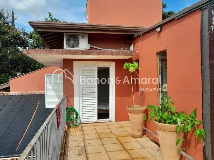Imagem Casa de Condomínio com 250 m² e 4 Quartos