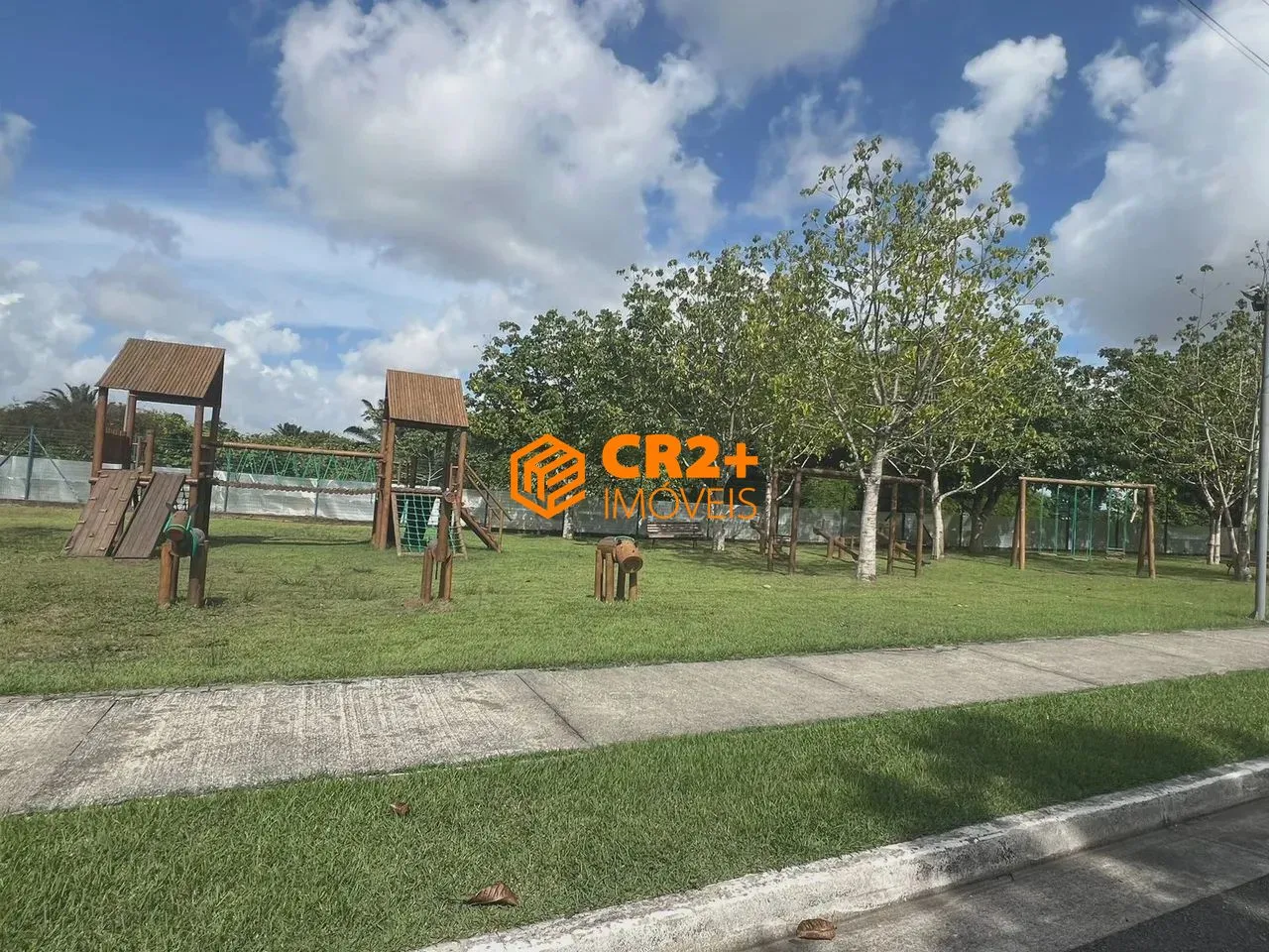 Imagem Vendo Lote no Alphaville Francisco Brenand- 650m²